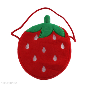 Good price cute cartoon strawberry fluffy plush crossbody bag for kids