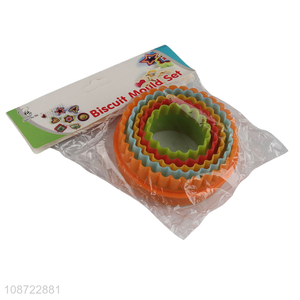 New product 5 pieces round plastic cookies molds cutters <em>baking</em> <em>tools</em>