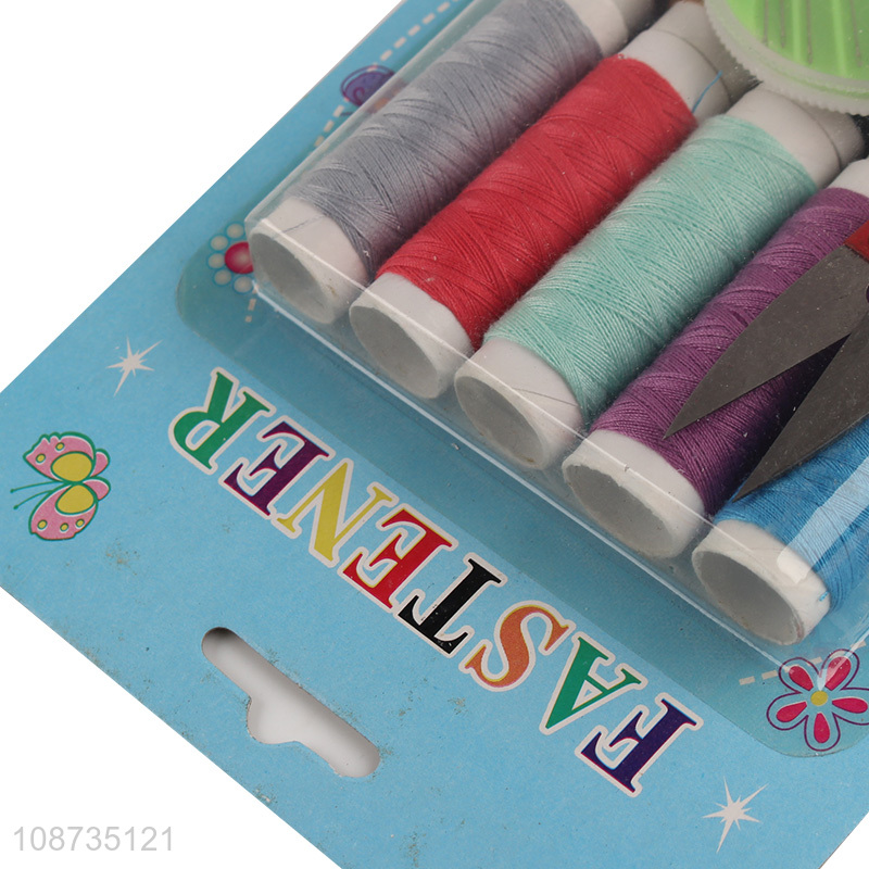 Hot selling sewing kit with needles, threads and yarn thread nips