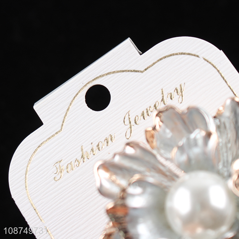 China factory pearl poney flower brooch pin women luxury brooch pin