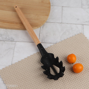 Wholesale wooden handle silicone pasta server spaghetti spoon