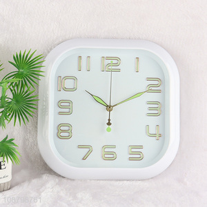 Good quality battery operated simple luminous <em>wall</em> <em>clocks</em>