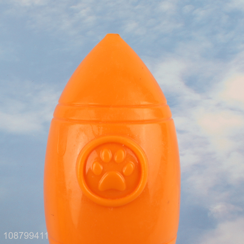 New design rocket shaped leakage food toys for pets