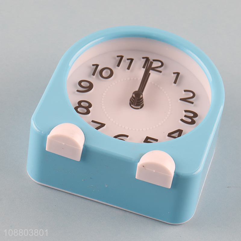 Wholesale durable analog alarm clock bedside desk clock