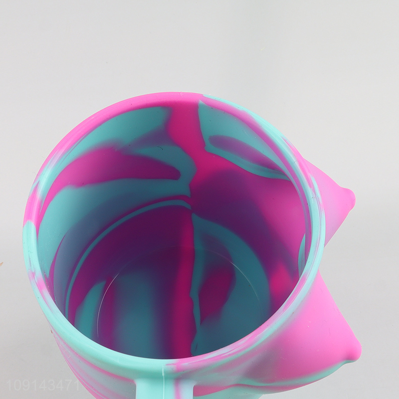 Low price silicone unbreakable girls water cup drinking cup with handle
