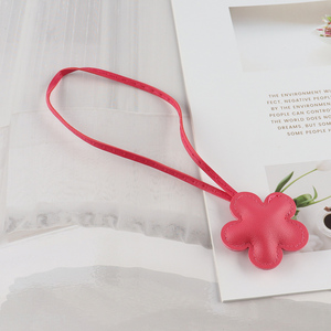 Factory Supply Flower Keychain Pendant PU Leather Bag Charm for Handbag <em>Backpack</em> Purse