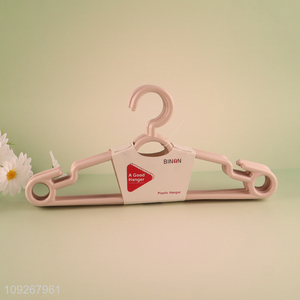 Yiwu market non-slip clothes hanger plastic coat hanger for sale