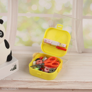 Low price household sewing kit with plastic box