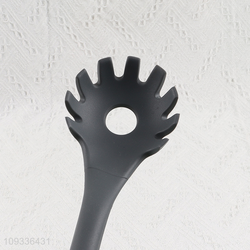 Factory price kitchen utensil spaghetti spatula for sale