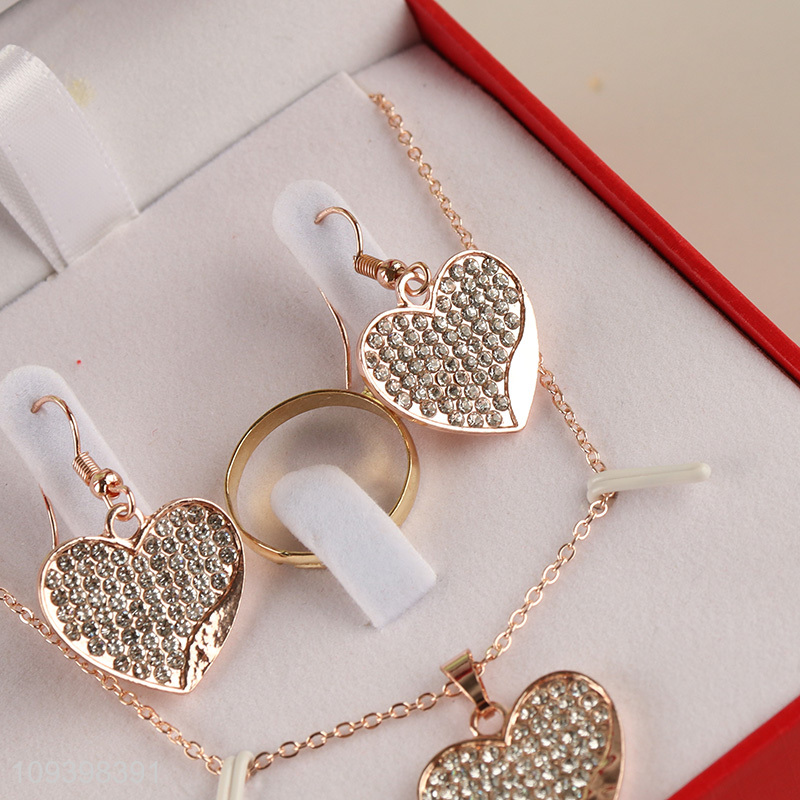 New arrival  4pcs women gifts set watch jewelry set