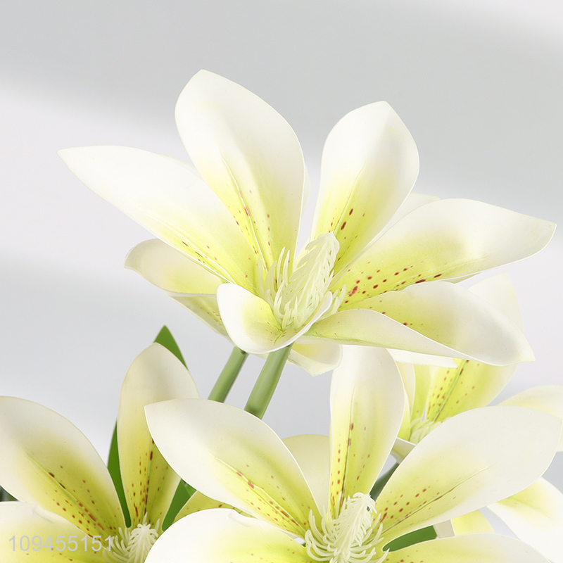 Hot products artificial flower lily potted plant
