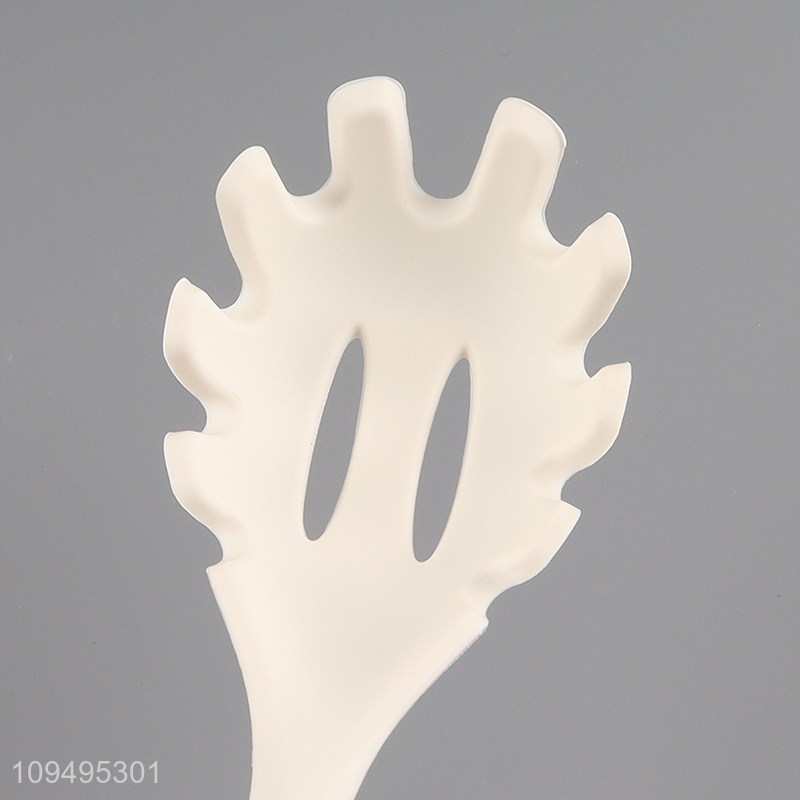 Latest products   silicone spaghetti spatula for kitchen utensil
