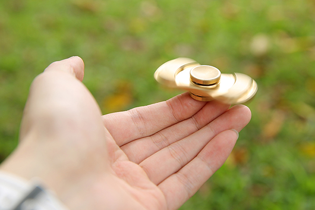 Finger Spinner Became Famous Overnight in Consumer Goods Industry 