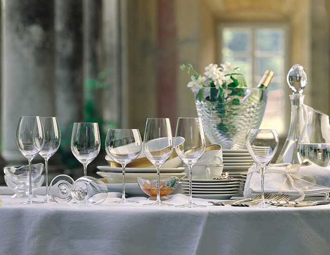 You Need A Suitable Wineglass When You Want to Have A Drink